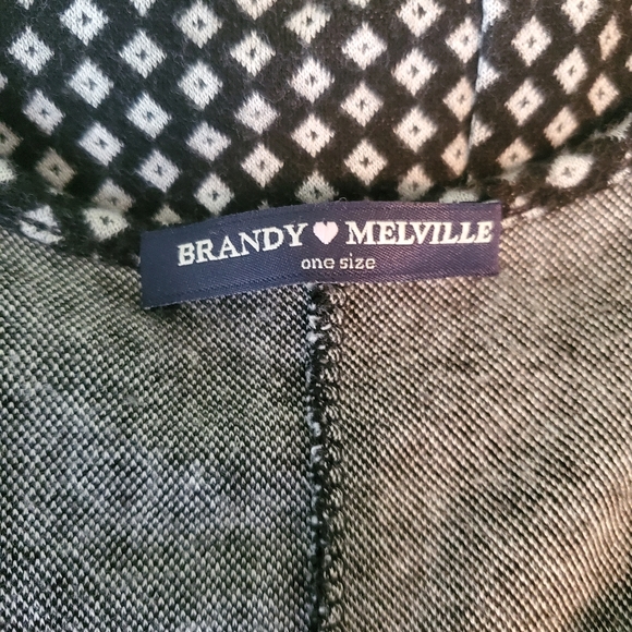 Brandy Melville Donilyn Diamond Print Tank Top - Picture 5 of 10